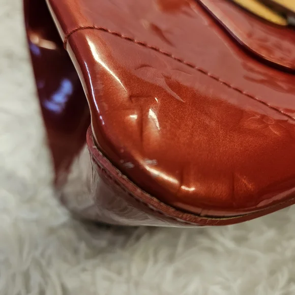 Elegant Red Designer Handbag - Picture 3 of 15